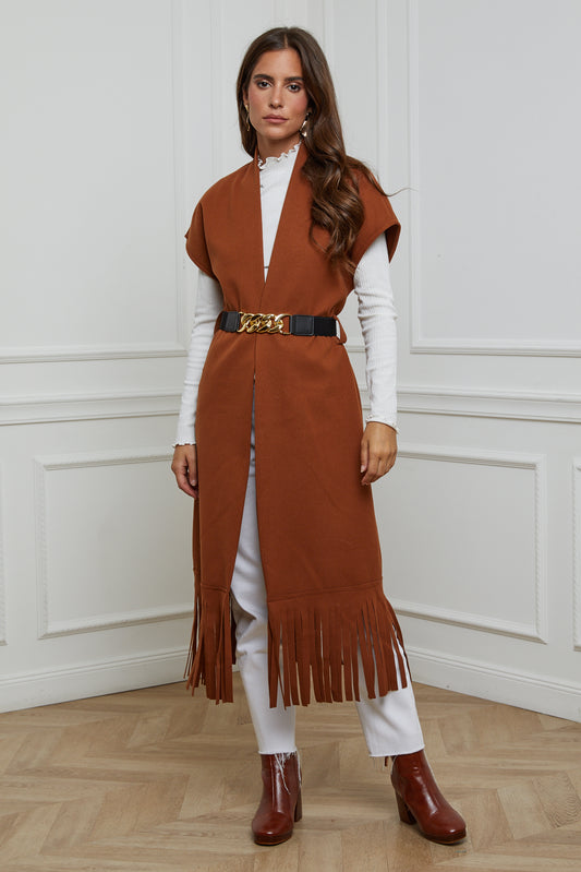 Manteau sans manche à franges et ceinture