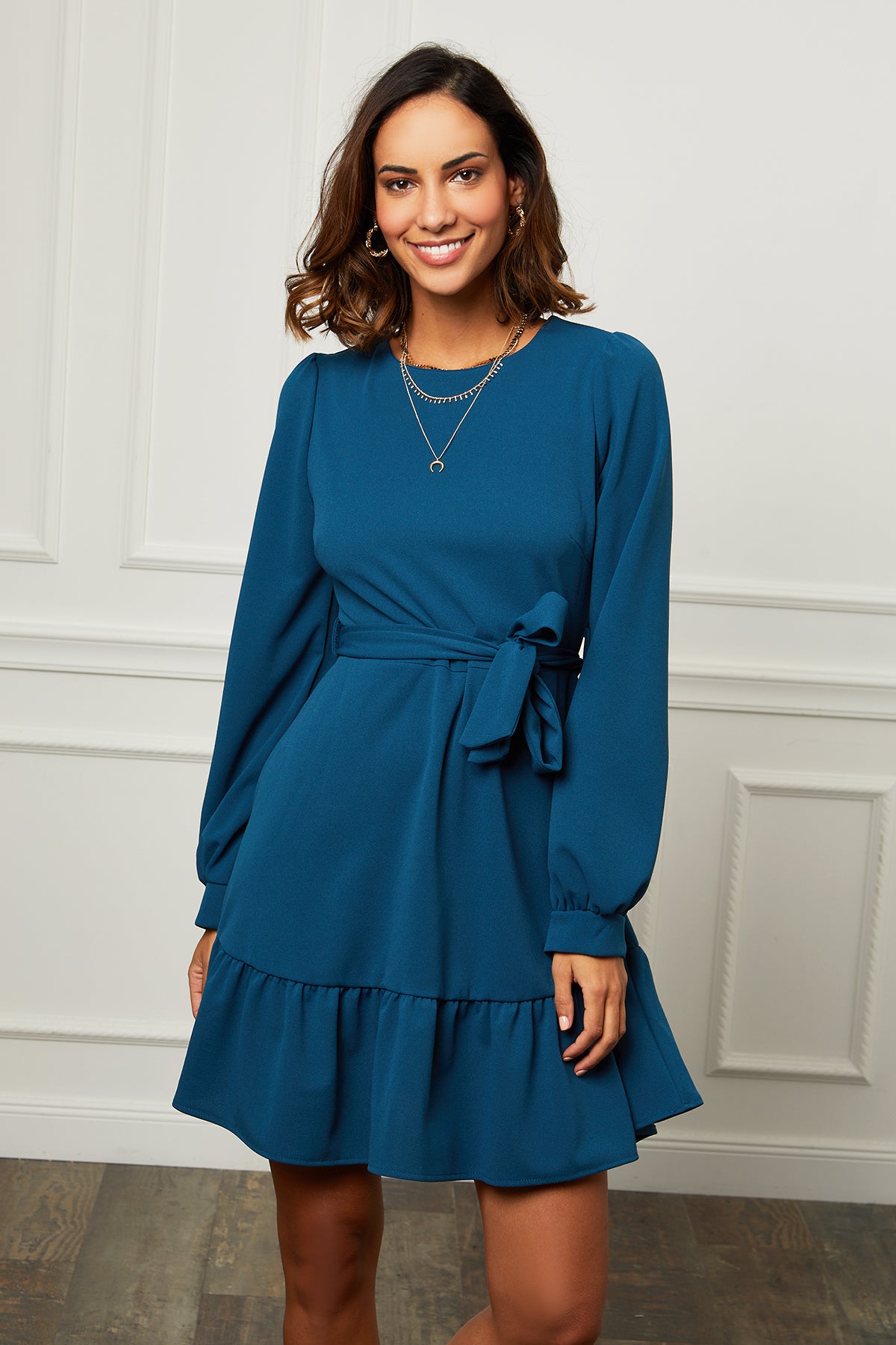 Robe Mi-longue avec Col Rond et Manches Longues