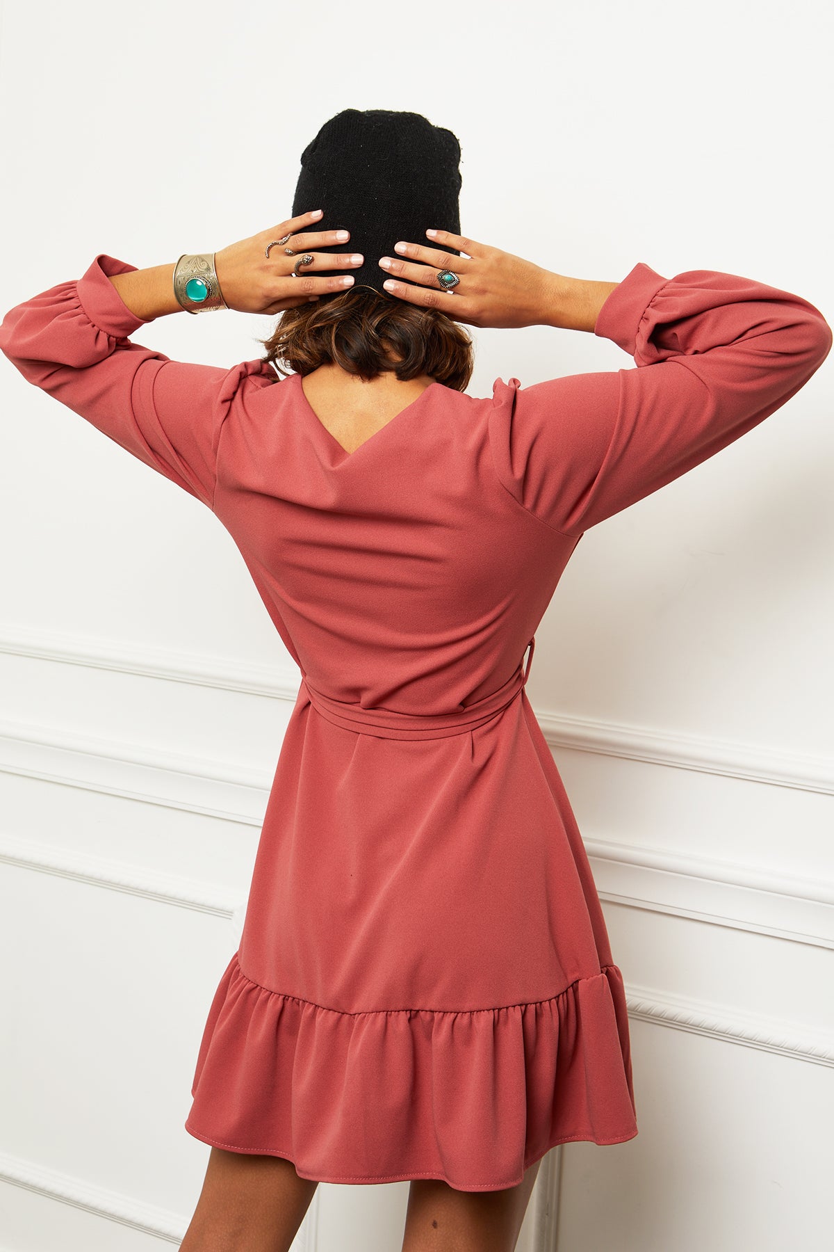 Robe Mi-longue avec Col Rond et Manches Longues