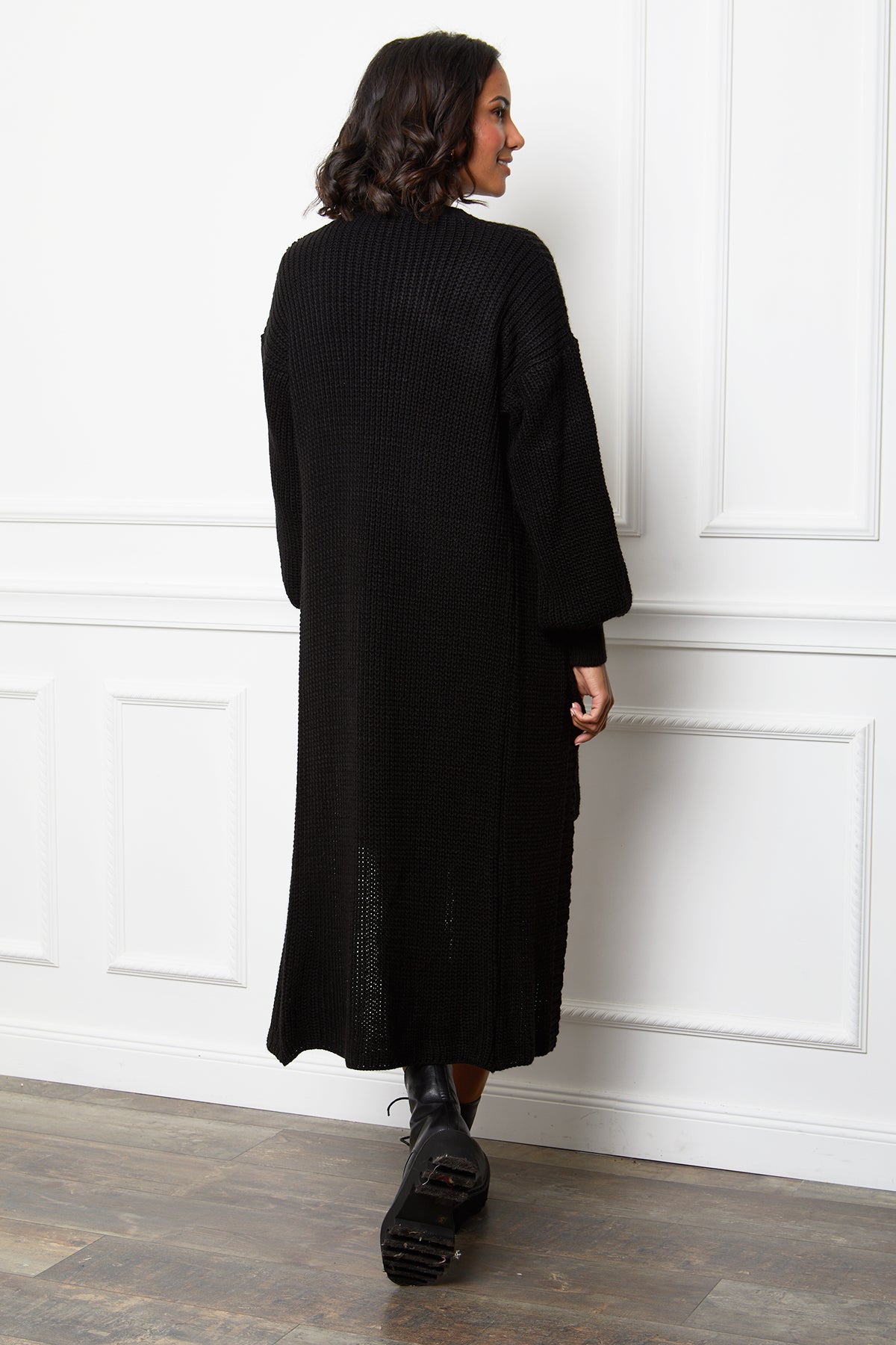 Pull à Col Roulé avec Découpe Col V et Manches Bouffantes