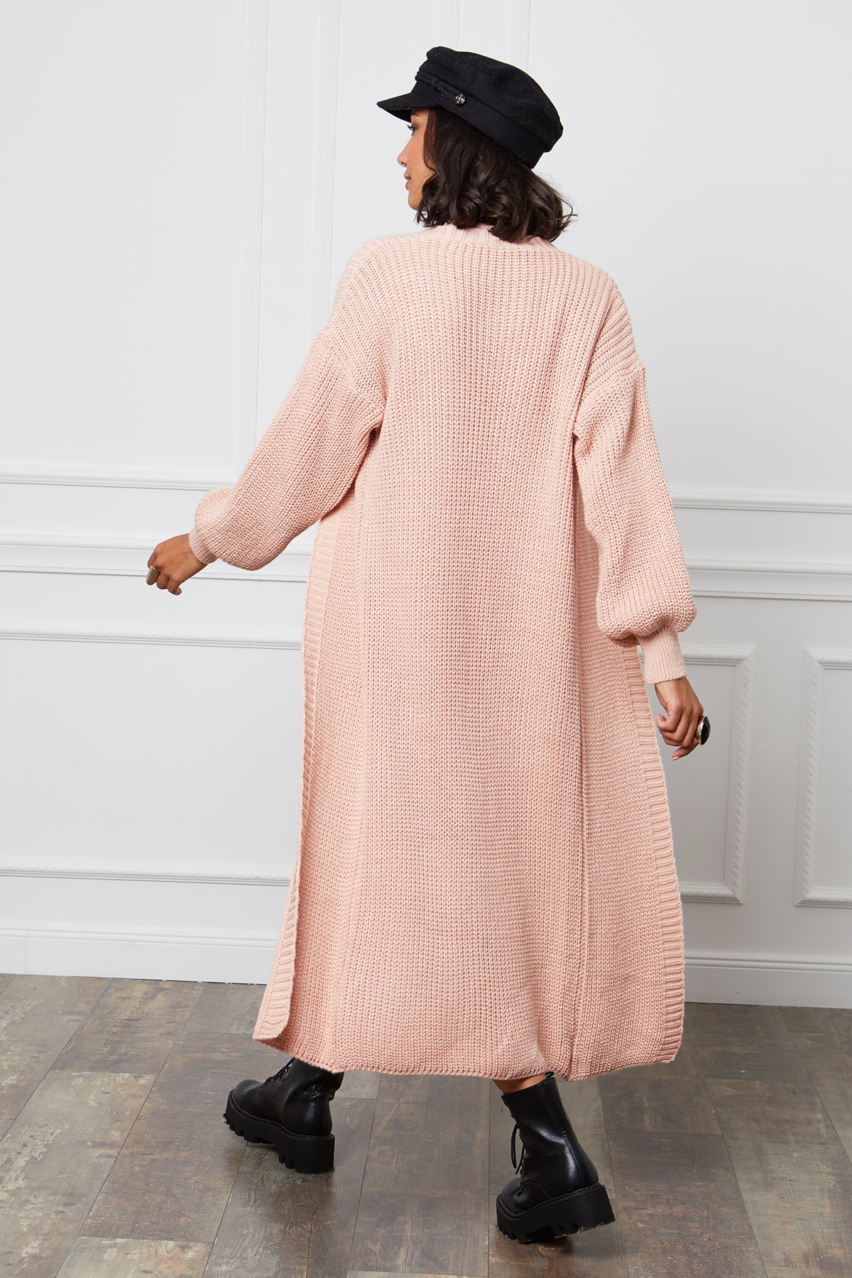 Pull à Col Roulé avec Découpe Col V et Manches Bouffantes