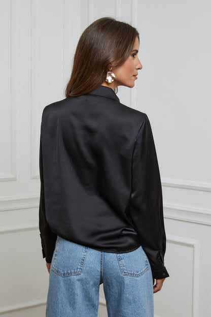 Chemise avec Chaîne au Col