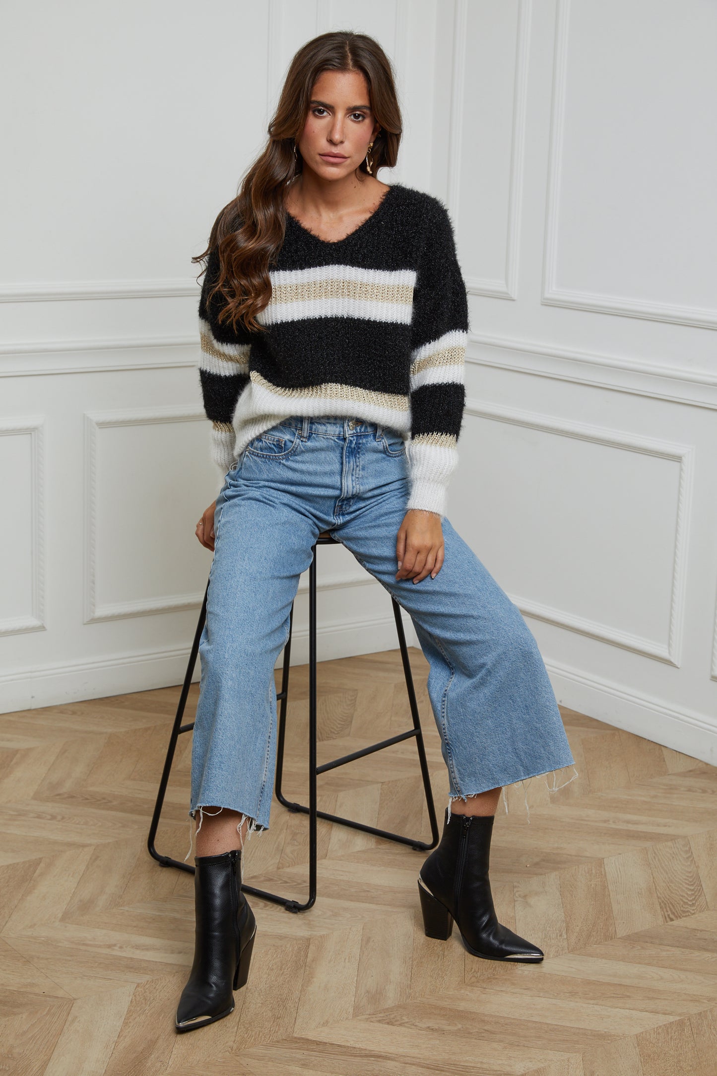 Pull Col V à Rayures avec Détails Fil Brillant