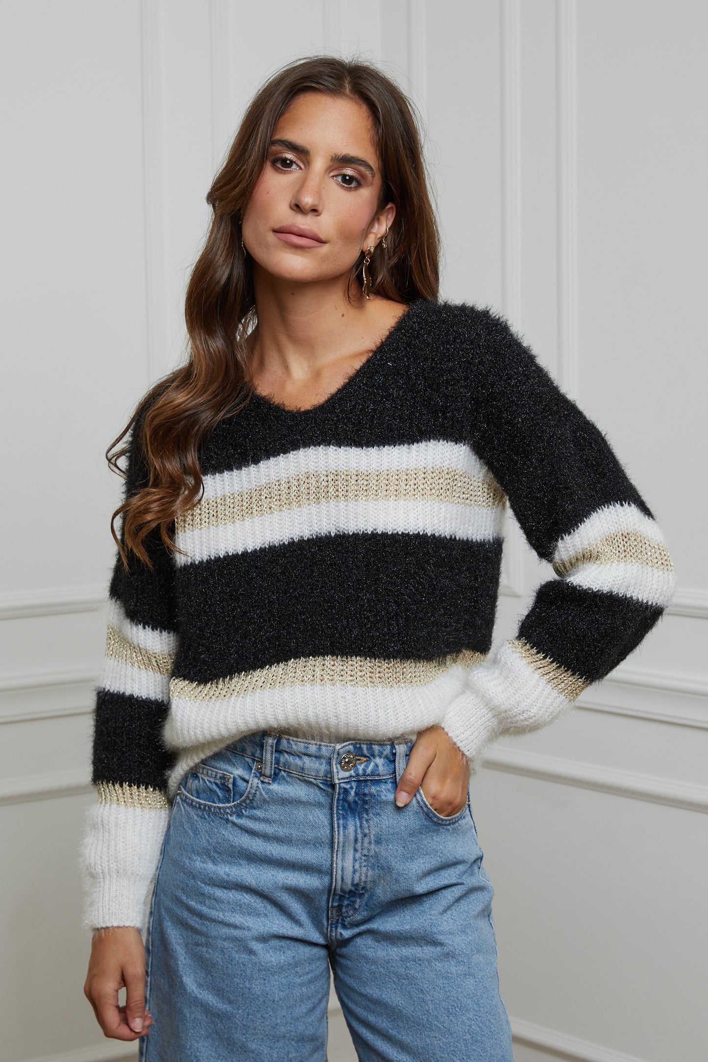 Pull Col V à Rayures avec Détails Fil Brillant