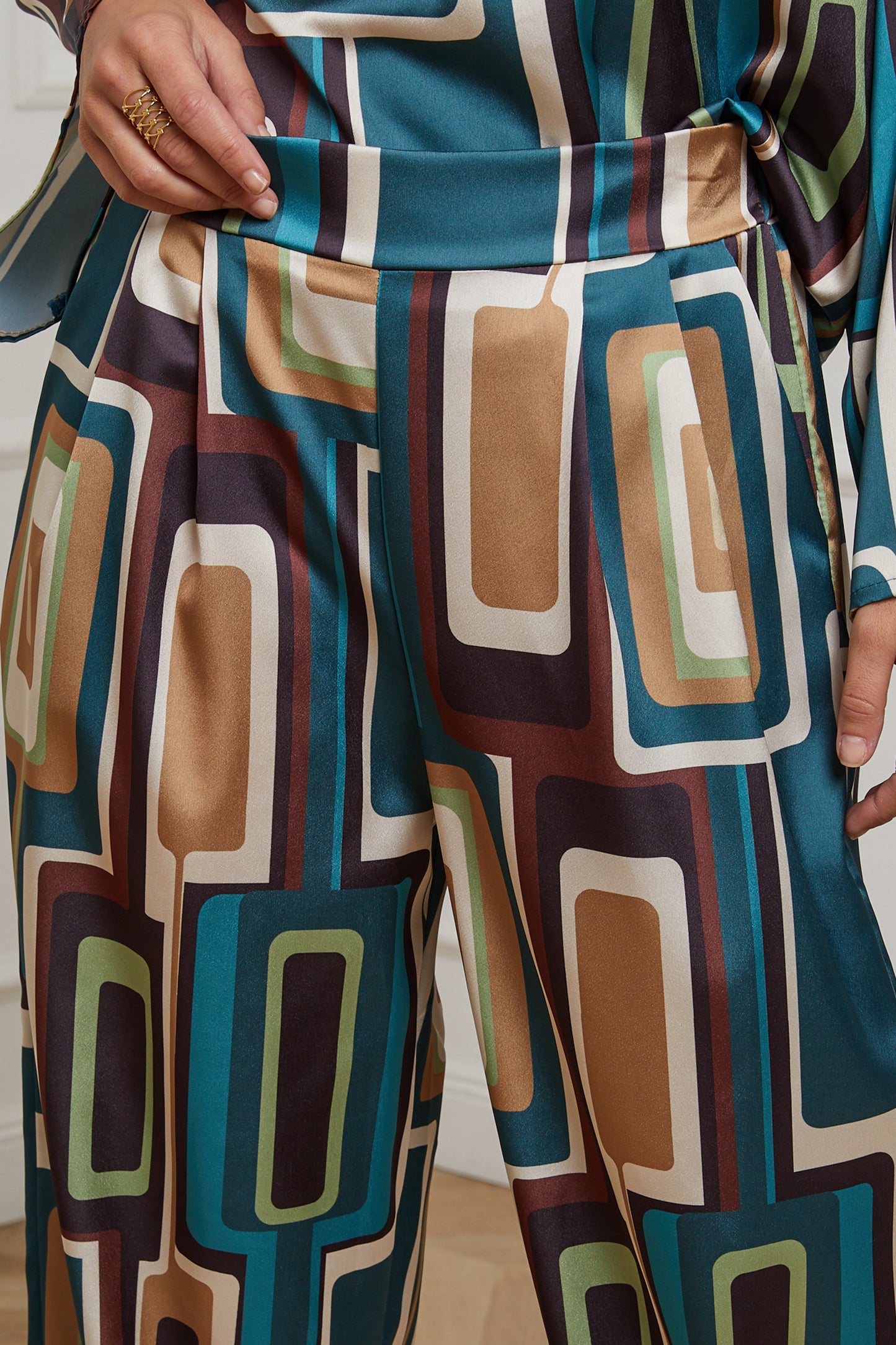 76808-Pantalon tissu imprimé, large avec deux poches latérales