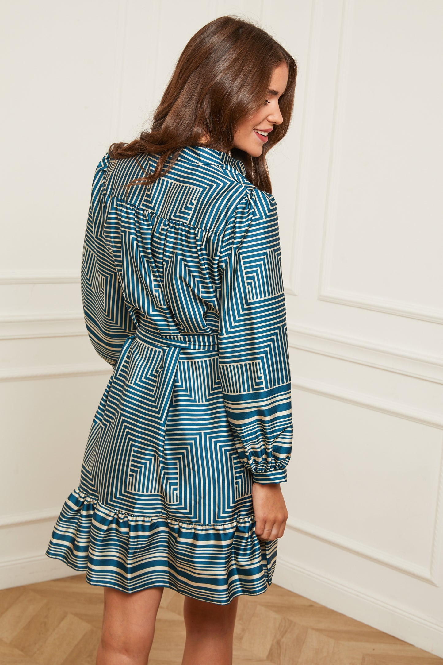 Robe Mi-longue à Motifs avec Col Chemise